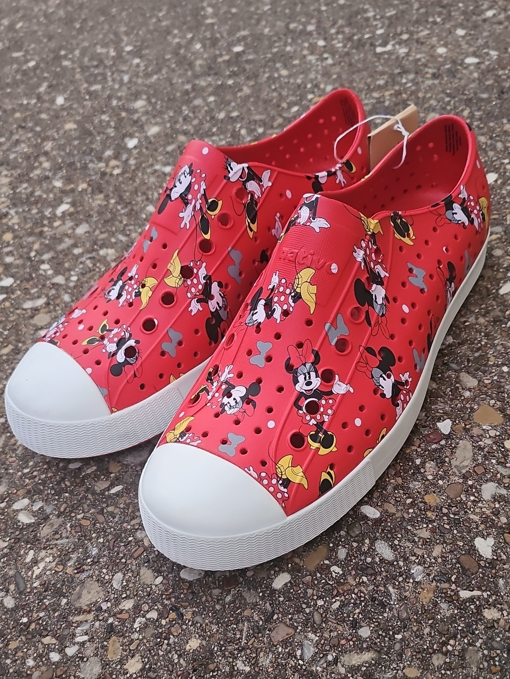 Disney Native Minnie Mouse Slip On Water Shoes Women's 11 New Red